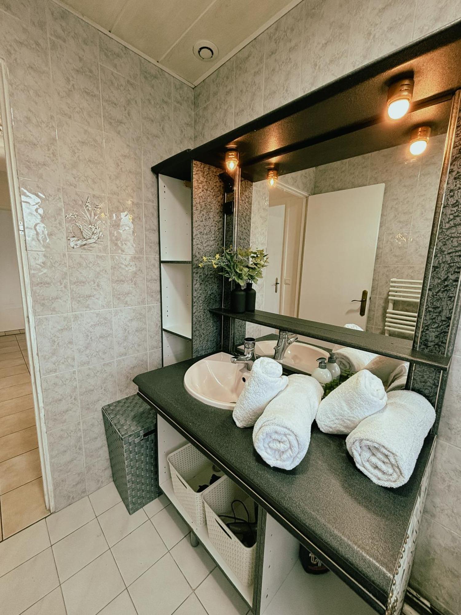 Duplex Avec Jardin - Proche Paris - Disneyland - Rer - Noisy-le-Grand Exterior foto