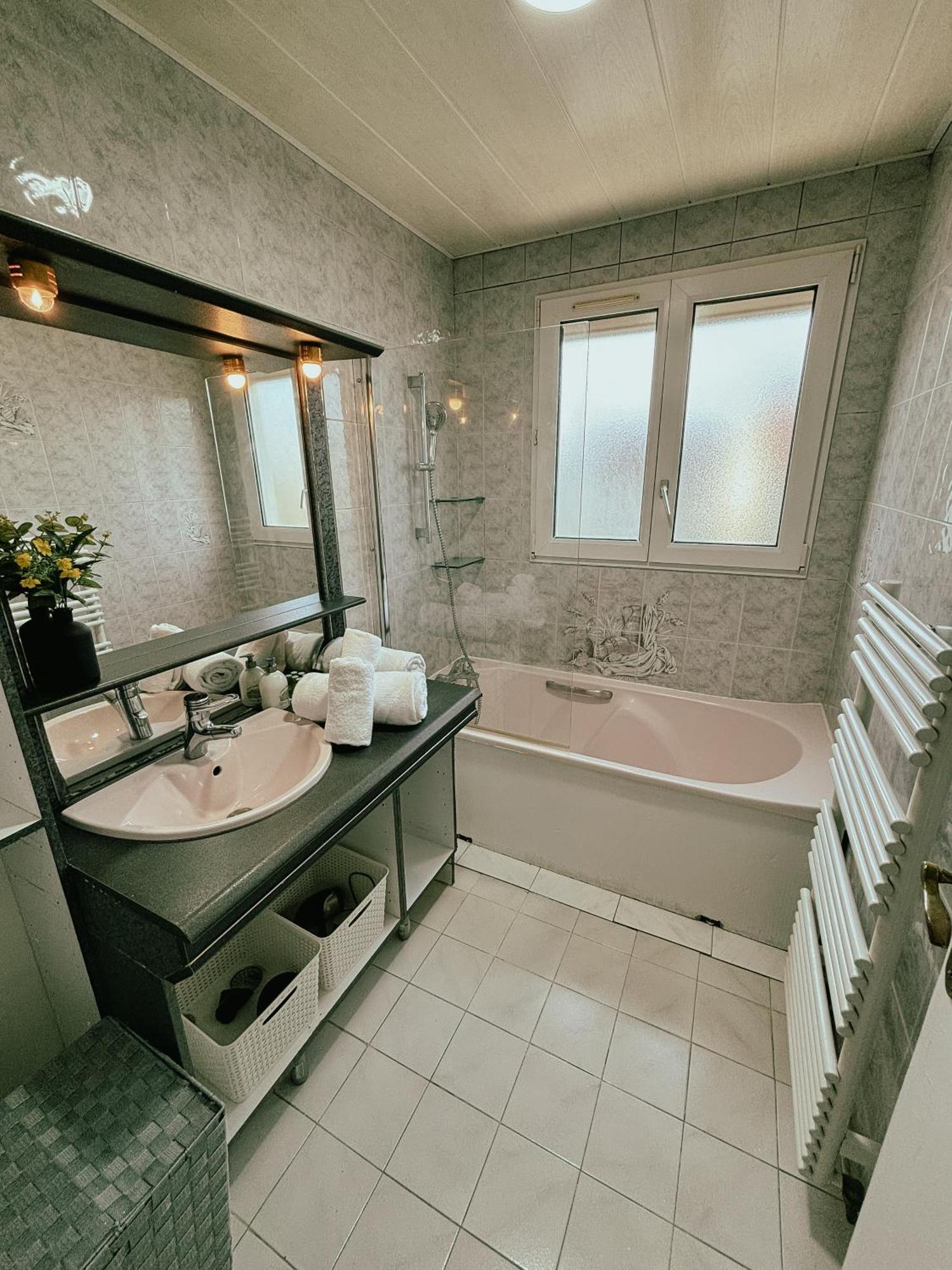 Duplex Avec Jardin - Proche Paris - Disneyland - Rer - Noisy-le-Grand Exterior foto